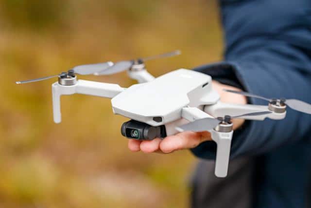 Wipkviey T26 drone avec camera - 1080P HD drones adulte, Avec vidéo en  direct WiFi, Flip 3D, Capteur de gravité, Maintien de l'altitude, Mode sans